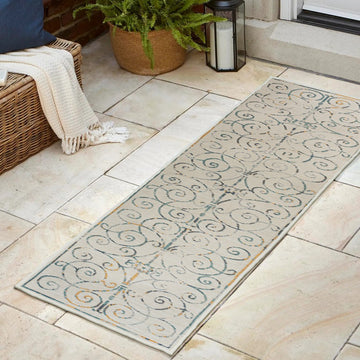 Danae Classic Cottage Filigree Scroll Reversible Machine-Washable Indoor/Outdoor Area Rug